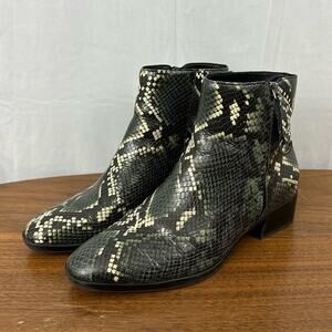 Naturalizer Henry Bootie in Snake Print Green Womens Size 7.5